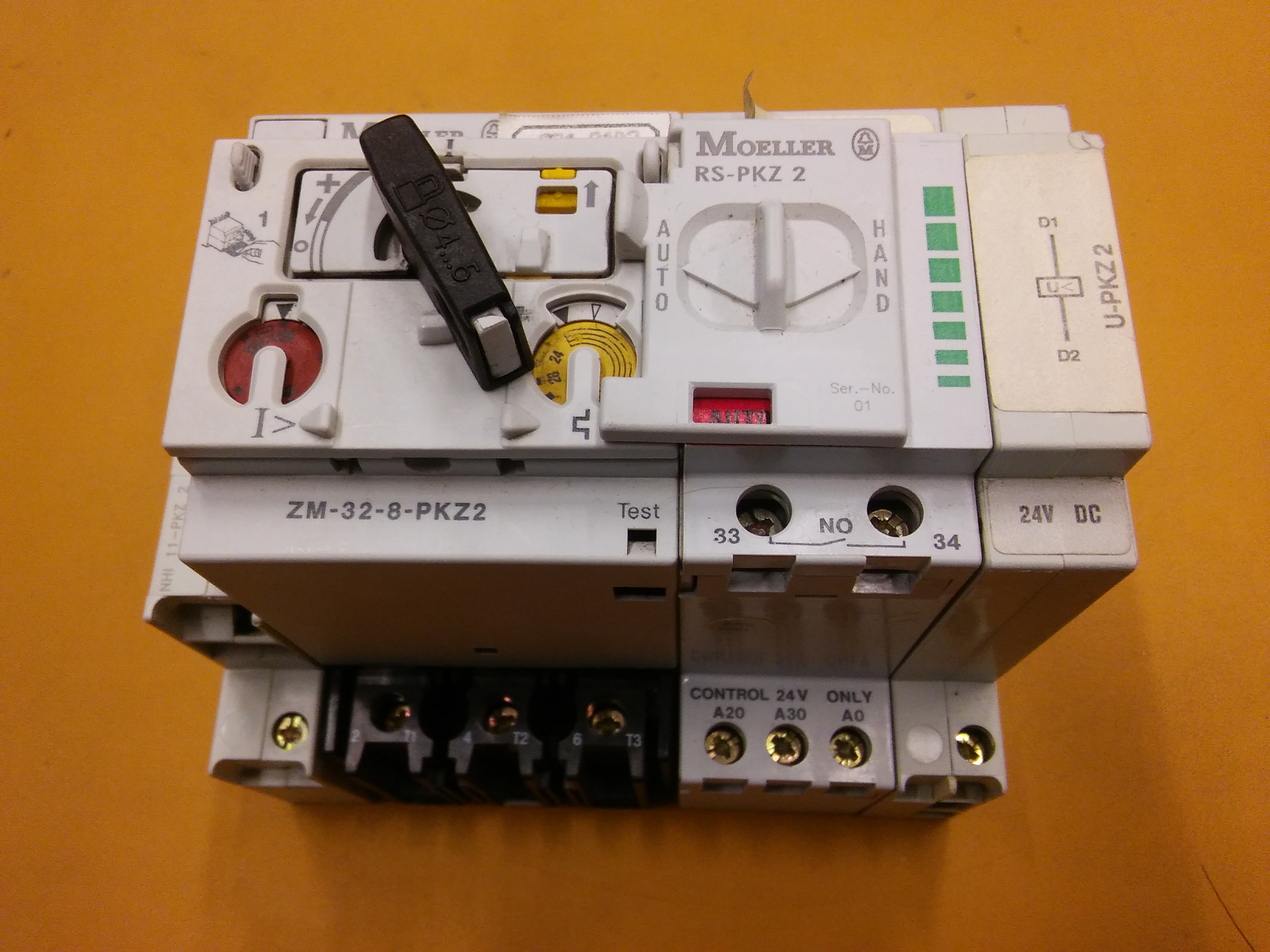 MOELLER ZM-32-8-PKZ2 RS-PKZ 2 U-PKZ2 NHI 11-PKZ 2 KONBİNE MOTOR KORUMA UZAK SÜRÜCÜ OPARATÖRÜ DÜŞÜK VOLTAJ ACMA MODÜLÜ YARDIMCI ANHTAR BİR ARADA