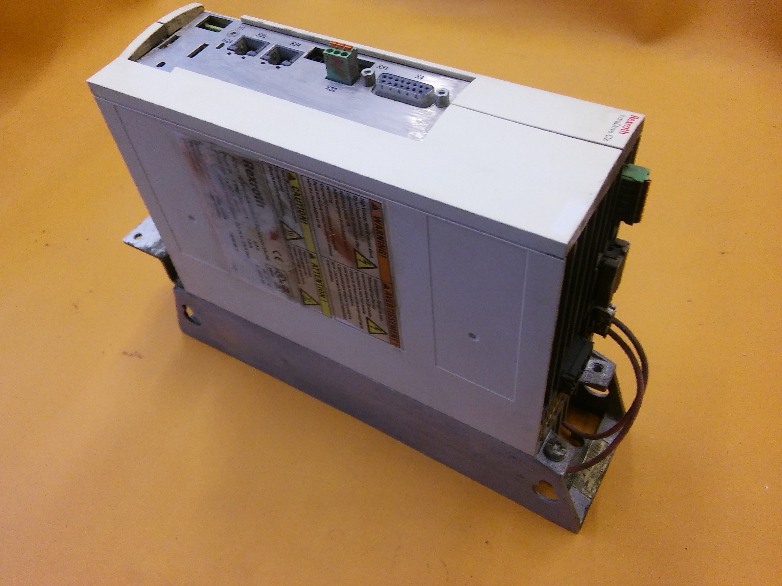 REXROTH HCS01 HCS01.1EW0018-A-03-B-ET-EC SERVO SÜRÜCÜ