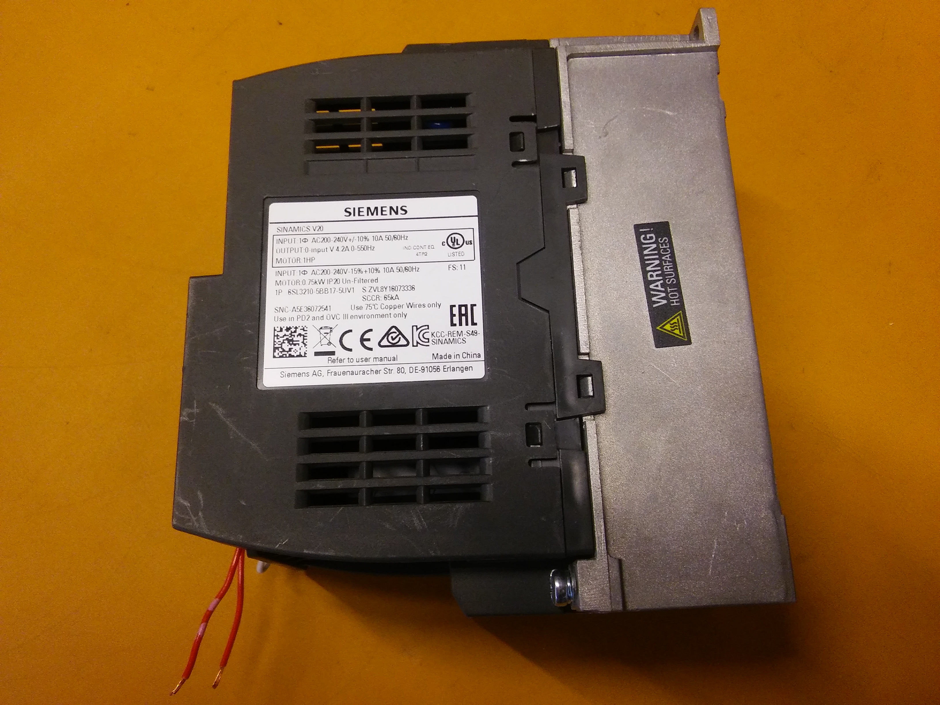 SIEMENS 6SL3210-5BB17-5UV1 SINAMICS V20  SIFIR KUTULU V20 0,75KW SÜRÜCÜ