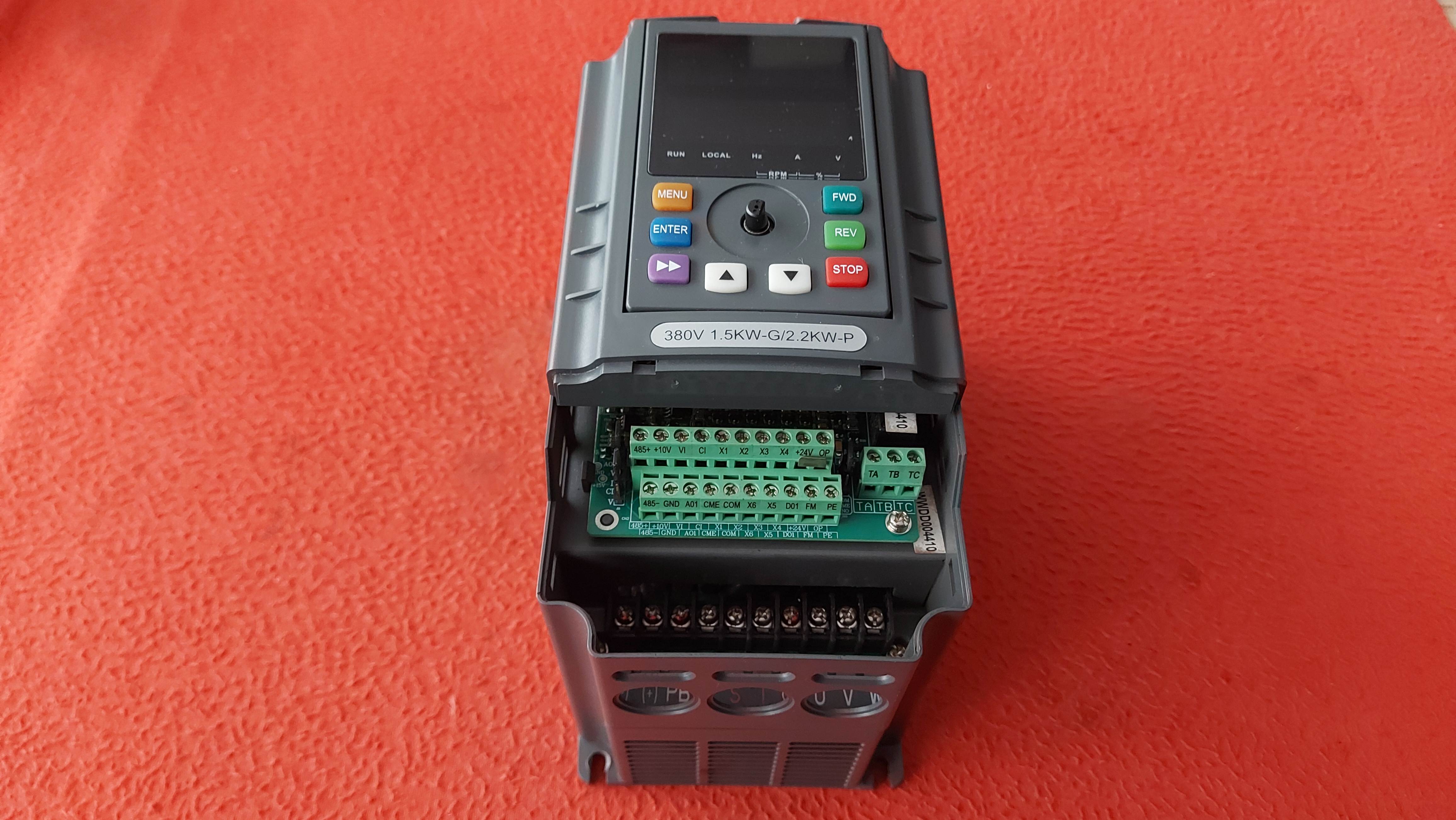 DEGSRİVE DGI900-4T0015G/0022P DG1900-4T0015G/0022P 380V 1.5KW-G/2.2KW-P