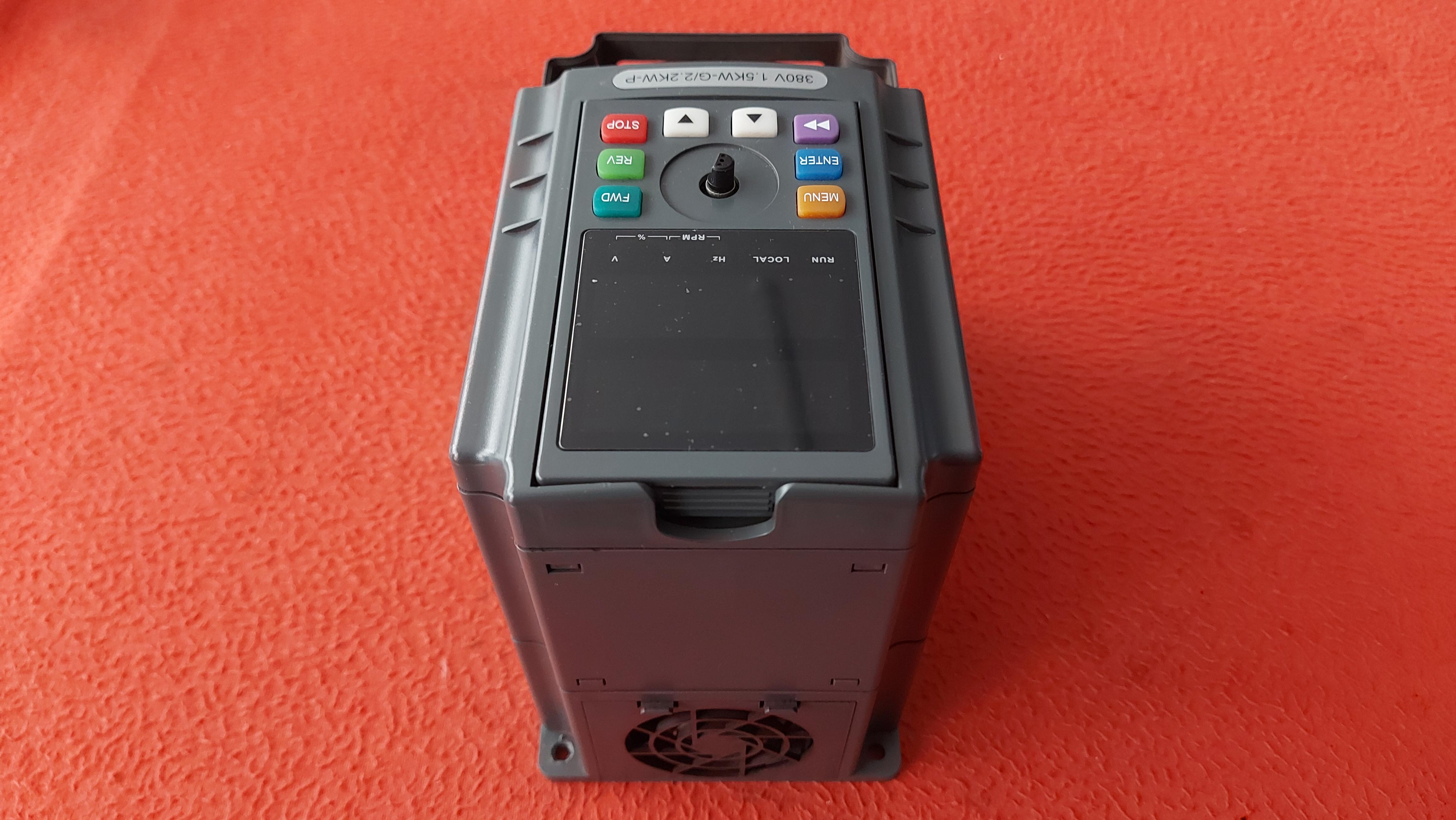 DEGSRİVE DGI900-4T0015G/0022P DG1900-4T0015G/0022P 380V 1.5KW-G/2.2KW-P