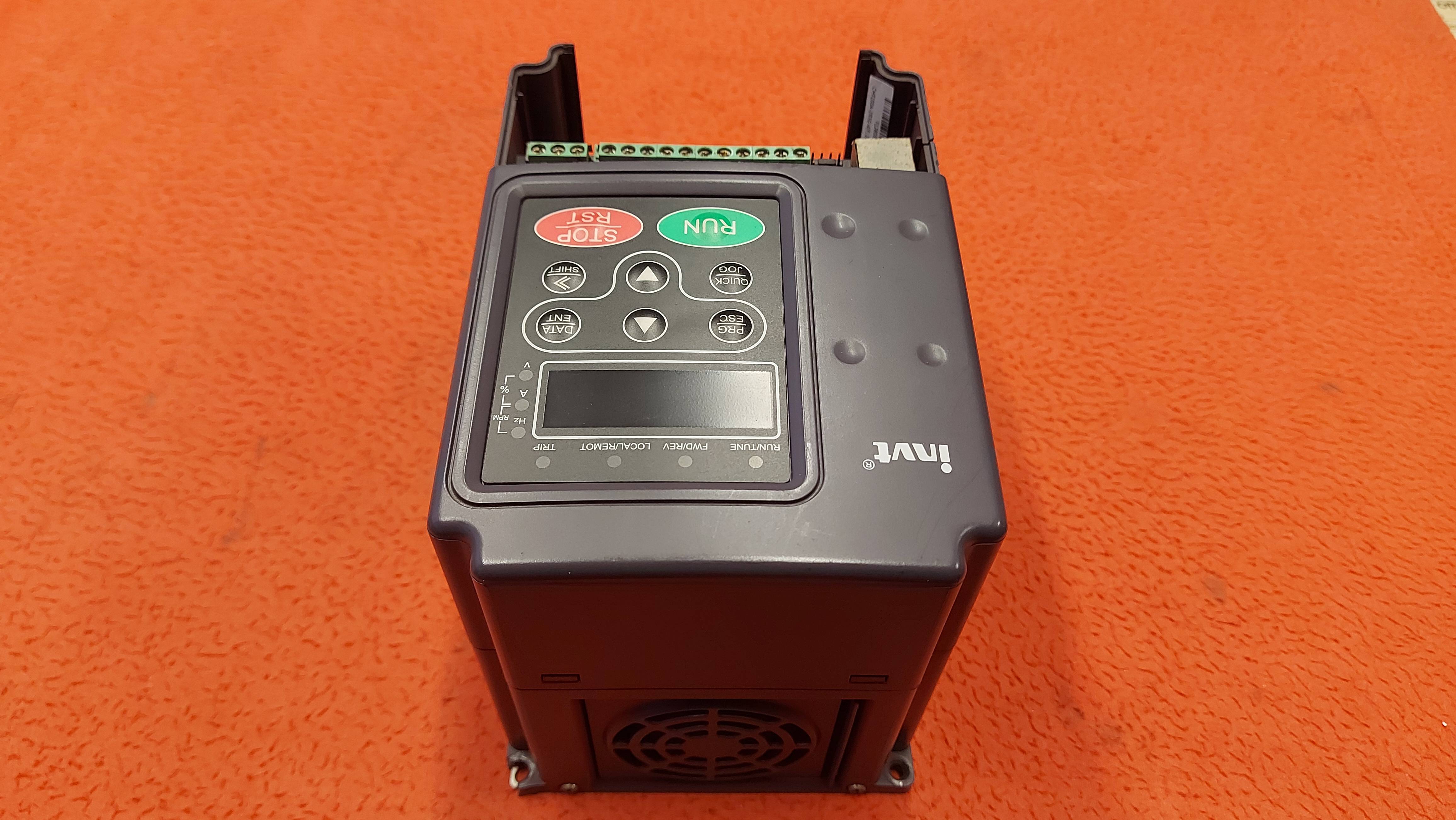 İNVT CHF100A-1R5G-4 1.5 KW TRİFAZE SÜRÜCÜ
