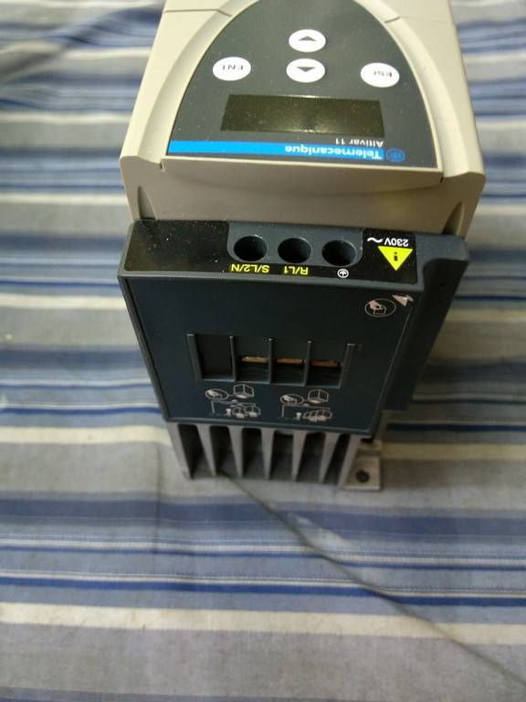 TELEMECANİQUE ATV11HU12M2E 0,55KW SÜRÜCÜ INVERTER 0.55 KW DRIVER