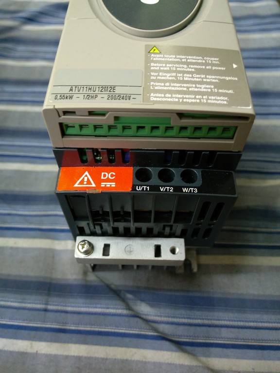 TELEMECANİQUE ATV11HU12M2E 0,55KW SÜRÜCÜ INVERTER 0.55 KW DRIVER