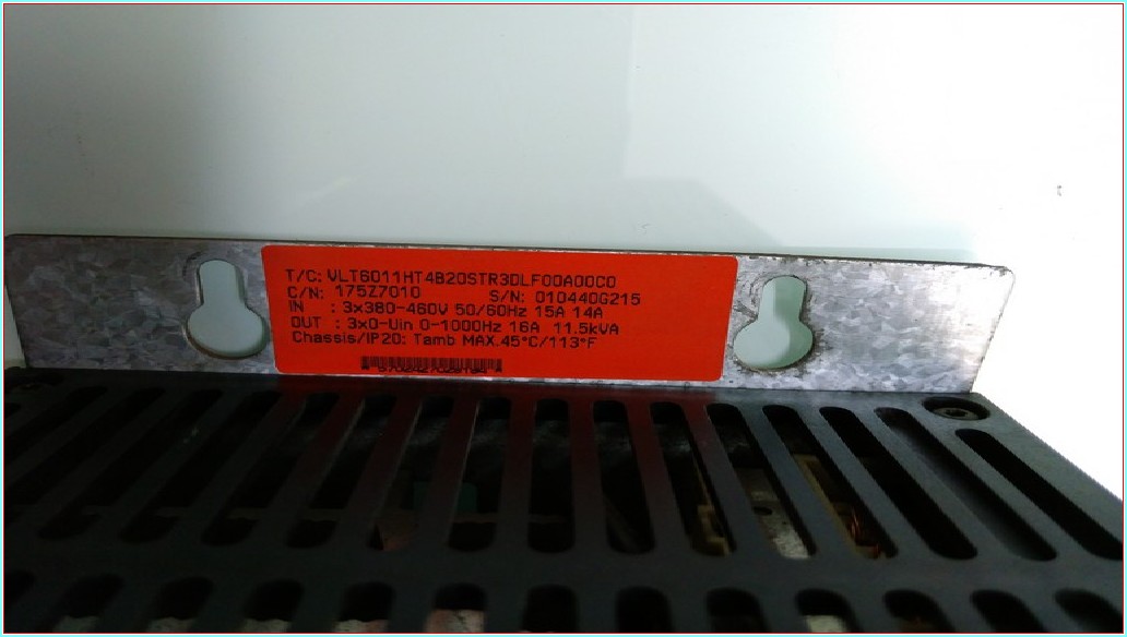 DANFOSS VLT 6000 HVAC VLT011HT 4B20STR3LF00 11,5KVA (7,5KW) SÜRÜCÜ