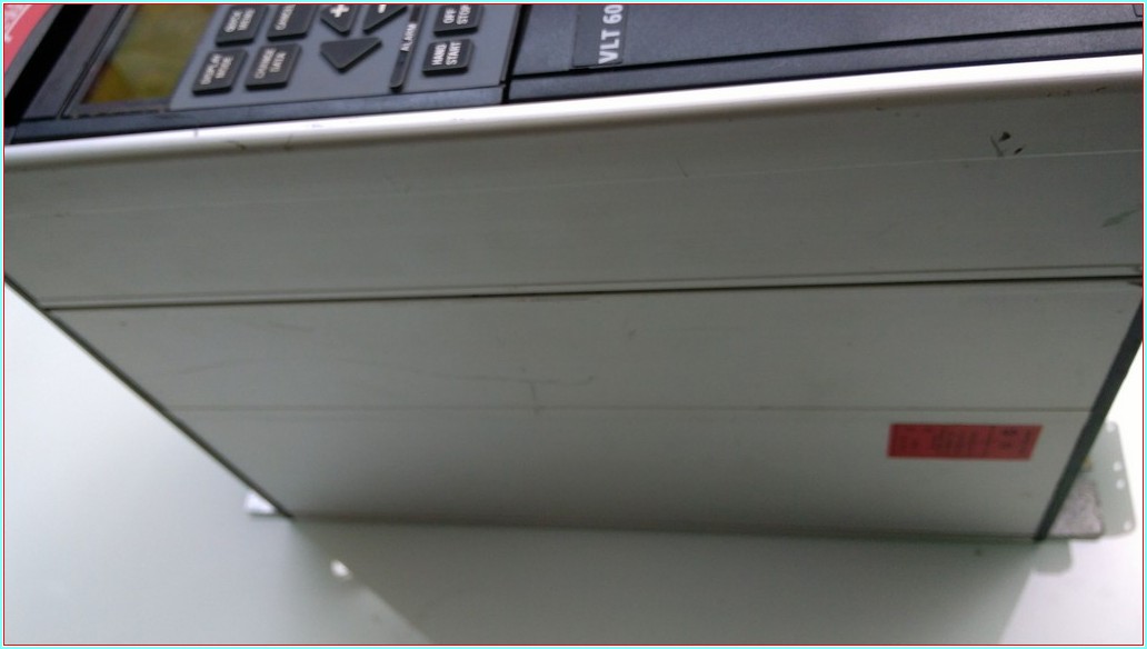 DANFOSS VLT 6000 HVAC VLT011HT 4B20STR3LF00 11,5KVA (7,5KW) SÜRÜCÜ