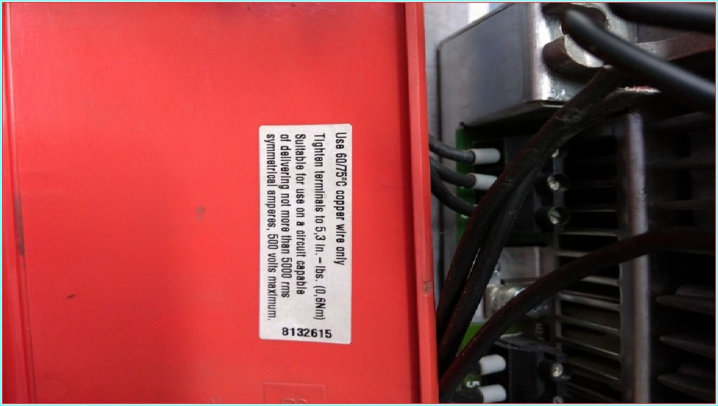 SEW MOVITRAC 31C008-503-4-00 1,8KVA SÜRÜCÜ