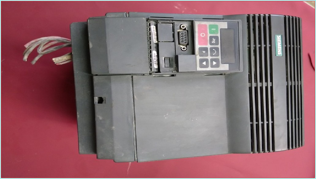 SIEMENS MICROMASTER 6SE9221-0DC40 4KW SÜRÜCÜ