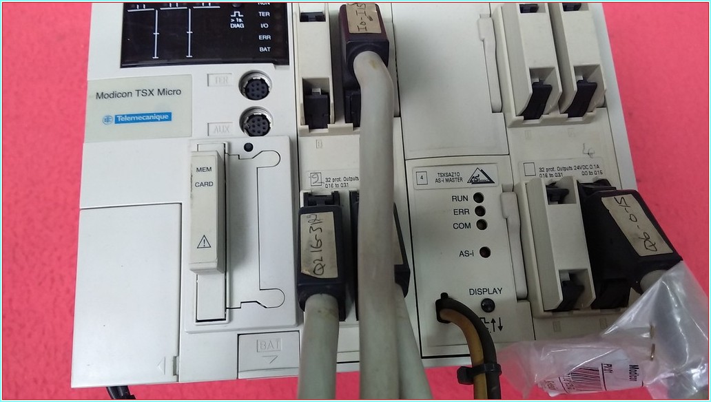 TELEMECANİQUE MODİCON TSX MİCRO TSX3721001 PLC