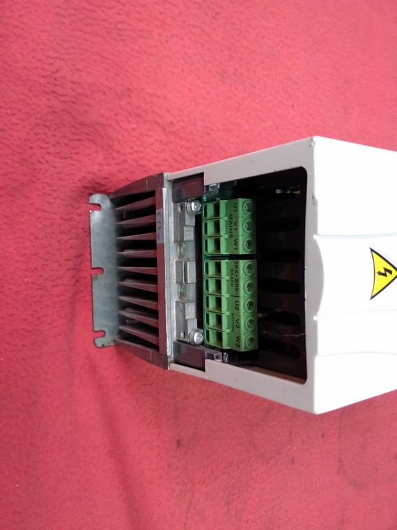 ABB ACH550-01-012A-4 5,5KW 11,9A (HVAC) HAVALANDIRMA SÜRÜCÜSÜ