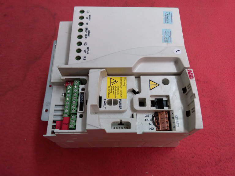 ABB ACS355-03E-12A5-4 ACS355 5,5KW SÜRÜCÜ